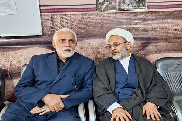 مردم ایران ابهت پوشالی آمریکا را درهم شکستند