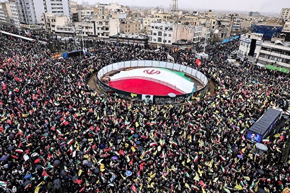 فیلم/خروش حماسی تهرانی‌ها علیه آمریکا و رژیم صهیونی در روز قدس