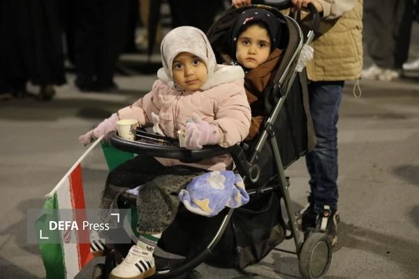 گزارش تصویری/ سیزدهمین شب متوالی حضور پرشور مردم در خیابان و خلق حماسه دیگر