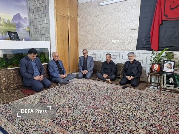 گروهی ساردو: خانواده شهدا مایه دلگرمی جامعه؛ مدیون ایثار آنان هستیم گروهی ساردو: خانواده شهدا مایه دلگرمی جامعه؛ مدیون ایثار آنان هستیم