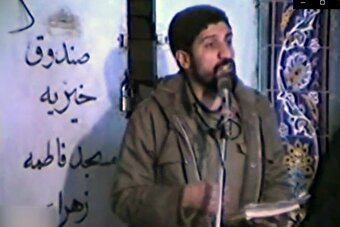 فیلم/ مداحی حاج صادق آهنگران؛ با راهیان کربلا، سنگر به سنگر می‌رویم