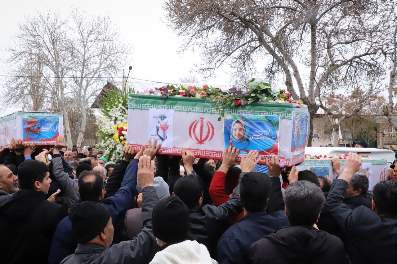 تصاویر/ مراسم تشییع پیکر مطهر شهدای شهرستان خمین زیر آتش دشمن آمریکایی صهیونی