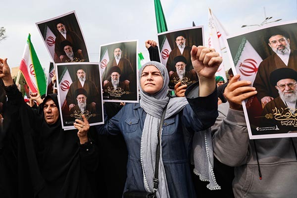 فیلم/ بیعت جوانان عرب خوزستان با رهبر انقلاب اسلامی