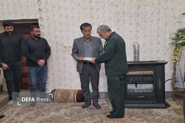 دیدار مسئولان با خانواده شهید «احمد صدیقی» در کهگیلویه و بویراحمد