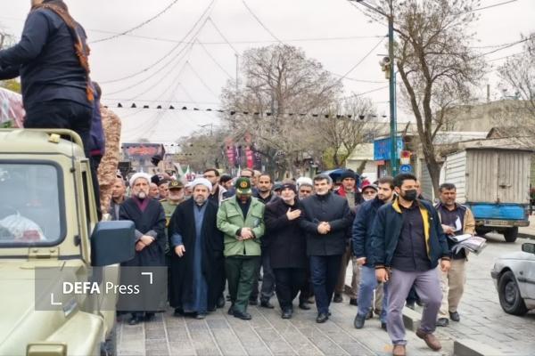 پیکر شهید کاپیتان «عزیزی» در قزوین تشییع شد پیکر شهید کاپیتان «عزیزی» در قزوین تشییع شد