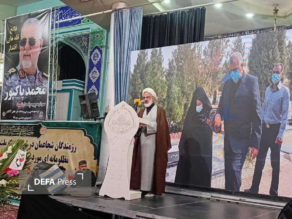 نماینده ولی فقیه در سپاه: ثبات قدم مردم ایران در میدان مبارزه مصداق نصرت الهی است نماینده ولی فقیه در سپاه: ثبات قدم مردم ایران در میدان مبارزه مصداق نصرت الهی است