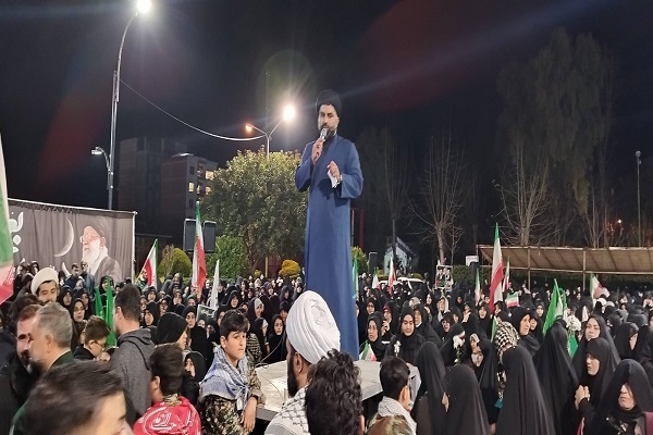 فیلم/ اجتماع مردمی محمودآبادی‌ها در بیعت با رهبر انقلاب