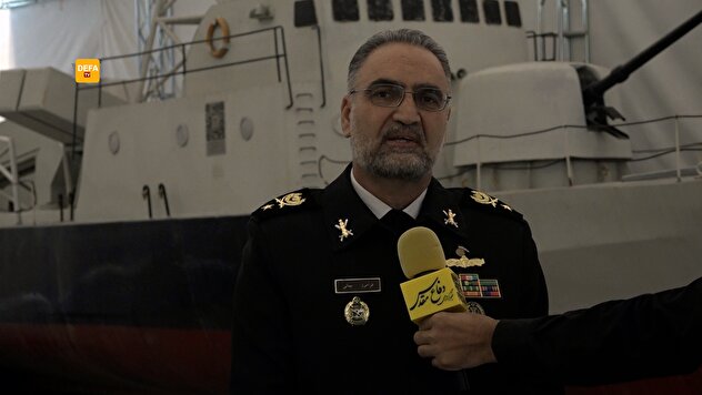 فیلم/ دریادار بمانی: آمریکای جنایتکار ناو دنا را خلاف قوانین بین‌الملل مورد اصابت قرار داد