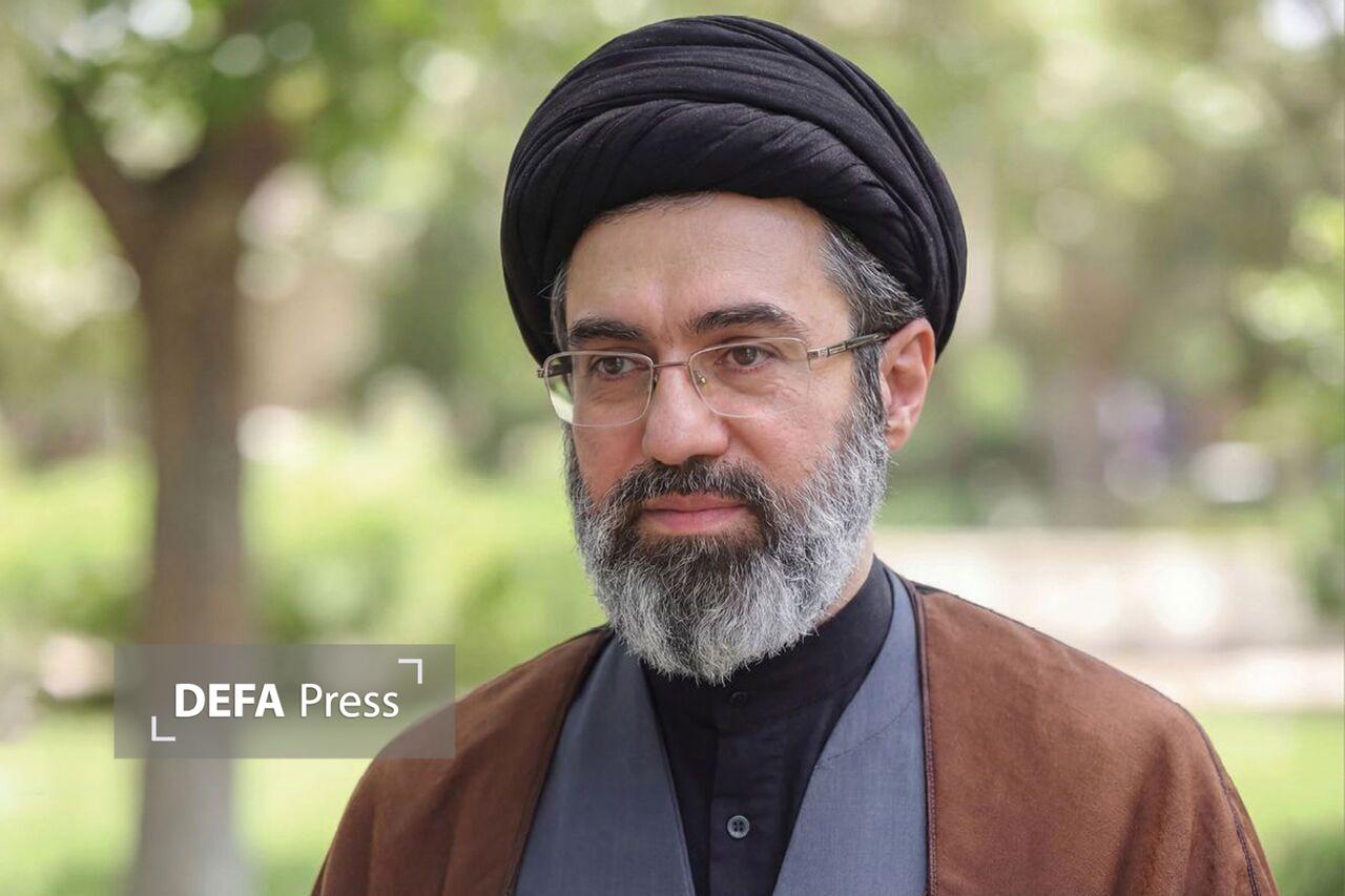 تشریح فرآیند انتخاب سومین رهبر انقلاب اسلامی تشریح فرآیند انتخاب سومین رهبر انقلاب اسلامی