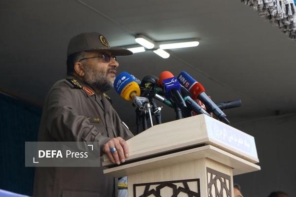 سردار سلیمانی: بسیجیان آماده نقشآفرینی در همه عرصههای مورد نیاز کشور هستند سردار سلیمانی: بسیجیان آماده نقشآفرینی در همه عرصههای مورد نیاز کشور هستند