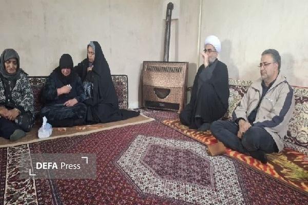 سرکشی و تجلیل از خانواده شهدای رمضان در کامیاران و قروه و سقز +تصاویر