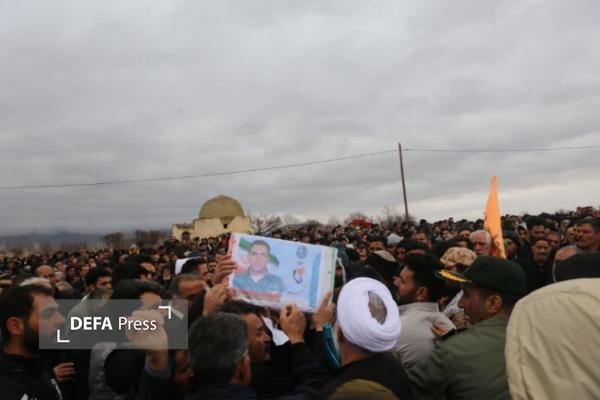 برگزاری مراسم تشییع شهید «وحید عباسی» در روستای بابانظر + تصاویر