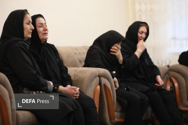 دیدار مسئولان استان همدان با خانواده شهید «اسماعیل زهدی‌شمس» + تصاویر