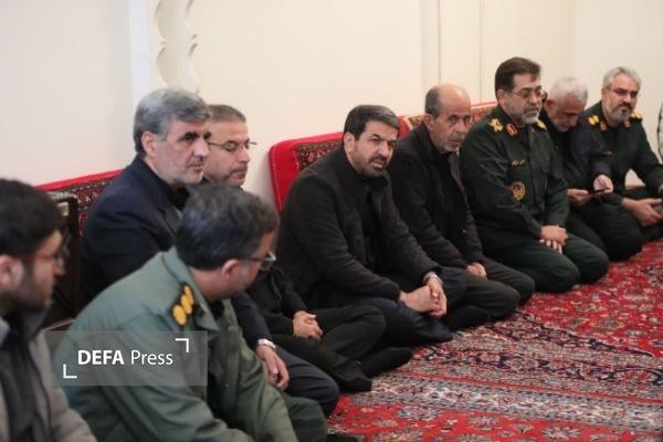 دیدار مسئولان استان همدان با خانواده شهید «حسین قادری» + تصاویر