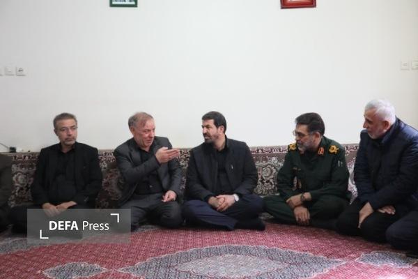 دیدار مسئولان استان همدان با خانواده شهید «مهدی اسعدی» + تصاویر