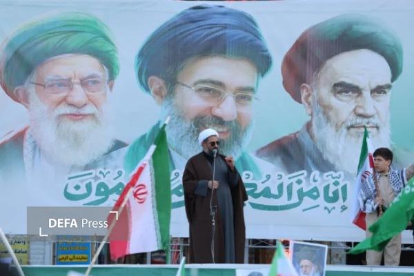 همبستگی و اتحاد مردم ایران، دشمن را دچار سردرگمی کرده است همبستگی و اتحاد مردم ایران، دشمن را دچار سردرگمی کرده است