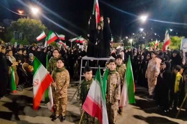 فیلم/ اجرای گروه سرود «آوای باران» در محمودآباد