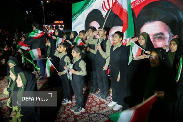 حضور پرشور مردم کرمان در هفدهم شب همدلی و حمایت از نیروهای مسلح+تصاویر