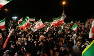 تصاویر / حضور غیرتمندانه مردم اصفهان در چهارشنبه دشمن سوزی