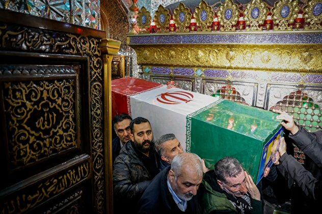 مراسم وداع با شهدای ناو دنا (۳)