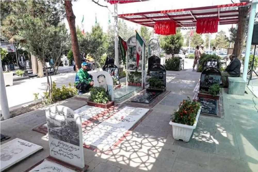 ممنوعیت ورود خودروهای شخصی به آرامستان اراک در پنجشنبه آخر سال