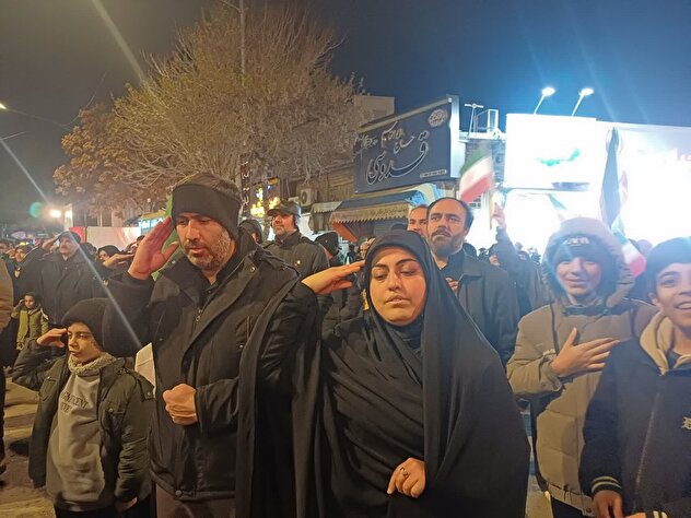 فیلم/ اجتماع مردم خراسان‌شمالی برای خنثی سازی توطئه‌های دشمنان در شب چهارشنبه سوری