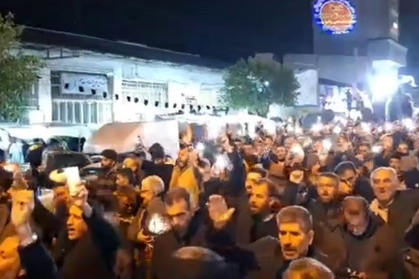 فیلم/ حضور حماسی مردم نکا در شب هفدهم سوگ رهبر شهید