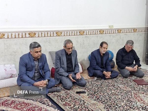 دیدار مدیرکل بنیاد شهید استان کرمان با خانواده شهدای جنگ رمضان در جیرفت+تصاویر