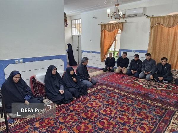 دیدار مدیرکل بنیاد شهید استان کرمان با خانواده شهدای جنگ رمضان در جیرفت+تصاویر