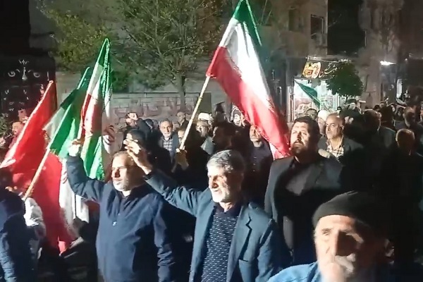 فیلم/ اجتماع مردم «بادله» در بیعت با رهبری