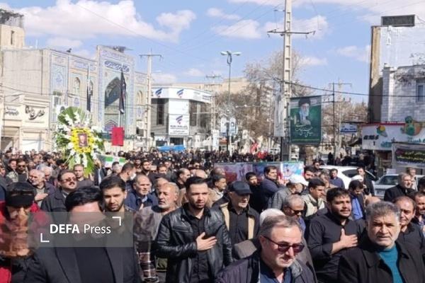 با شمیم عطر شهدا در شهر قروه شهیدان «علی حیدری» و «رمضان منتشلو» تشییع شدند