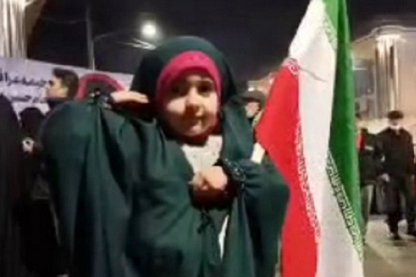 فیلم/ ادای احترام نظامی دختر بابلسری به سرود ملی