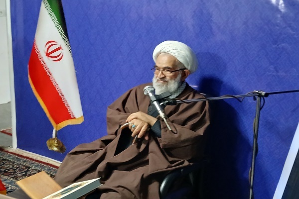 قصد دشمن در خاموشی چراغ رهبری شکست خورده است