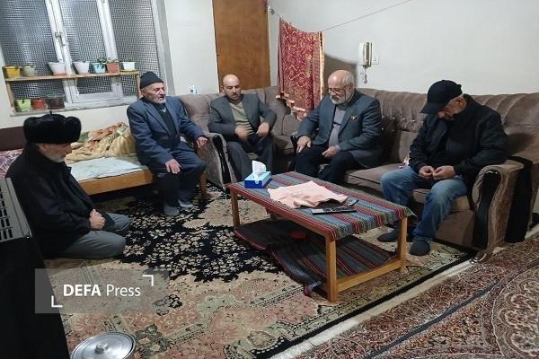 دیدار پدر شهید «دهقان» با شهید «میرصادقی سنگدهی»+ فیلم و تصاویر