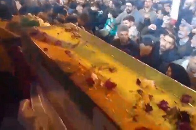 فیلم/ وداع با پیکر شهید «محمدپور» در نوشهر