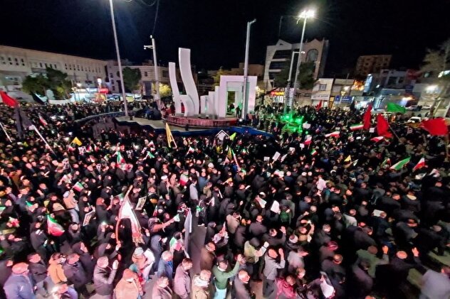 تصاویر/ خیابان‌ها همچنان در سیطرهٔ ایلامیان