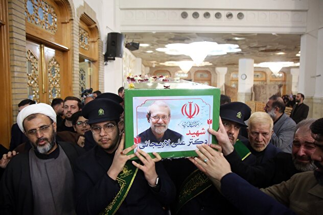 تصاویر/ وداع با پیکر مطهر شهید «علی لاریجانی» و فرزندش در حرم حضرت معصومه(س)