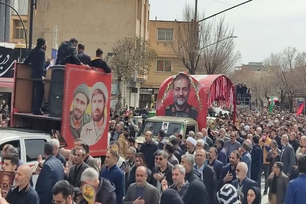 وداع باشکوه مردم شهرکرد با پیکر سردار شهید غلامرضا سلیمانی