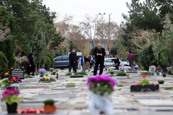 بوی غربت در نسیم اسفند؛ پنج‌شنبه‌ای که ایران با شهیدانش تجدید عهد می‌کند