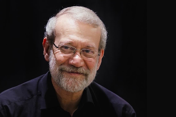 راه خادمان صدیق انقلاب با استقامت ملت ادامه دارد