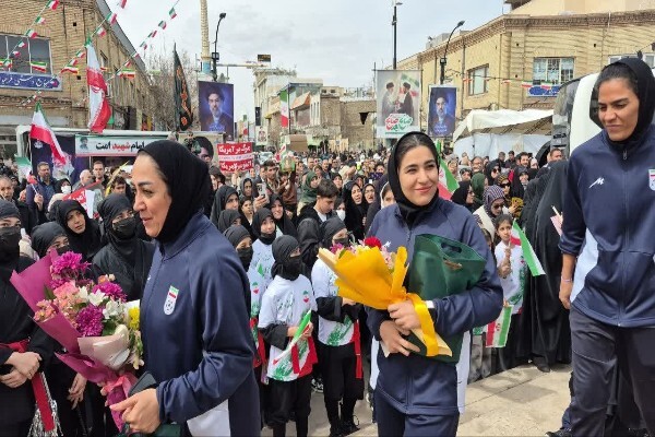 تیم ملی فوتبال بانوان عزتمندانه به وطن بازگشت
