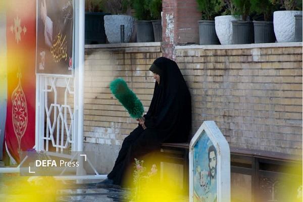 حال و هوای زائران گلزار شهدای کرمان در پنج‌شنبه آخر سال+تصاویر