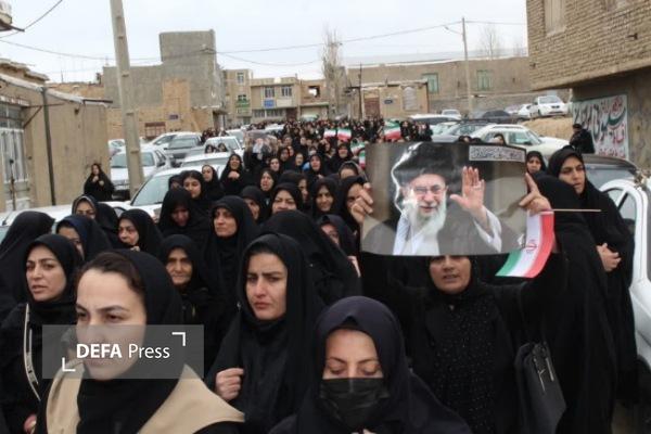 مراسم تشییع پیکر شهیده «سیما سلیمانی» در روستای کی‌کیان ملایر + تصاویر