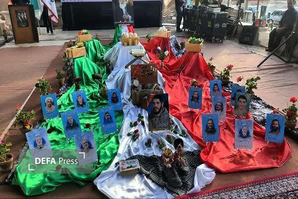 یزدی‌ها سال جدید را در جوار شهدا آغاز کردند