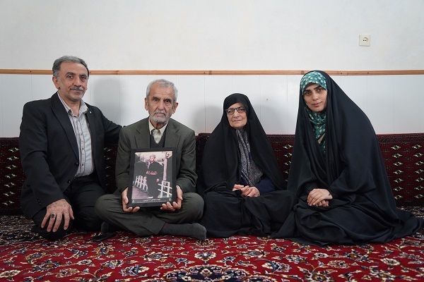 روایتی از والدین شهید «حسینپور»؛ خاطرات مهدی و رمضانهای پرمعنایش روایتی از والدین شهید «حسینپور»؛ خاطرات مهدی و رمضانهای پرمعنایش