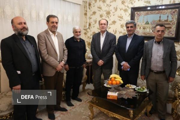 دیدار نایب‌رئیس مجلس با خانواده‌های شهدا و ایثارگران همدان + تصاویر