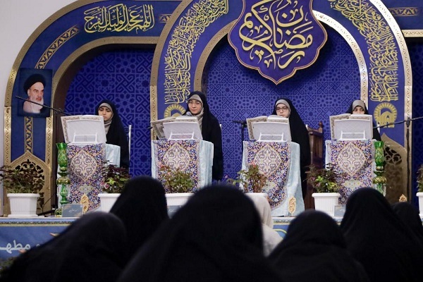 تصاویر/ ترتیل‌خوانی قرآن کریم ویژه بانوان در حرم مطهر رضوی