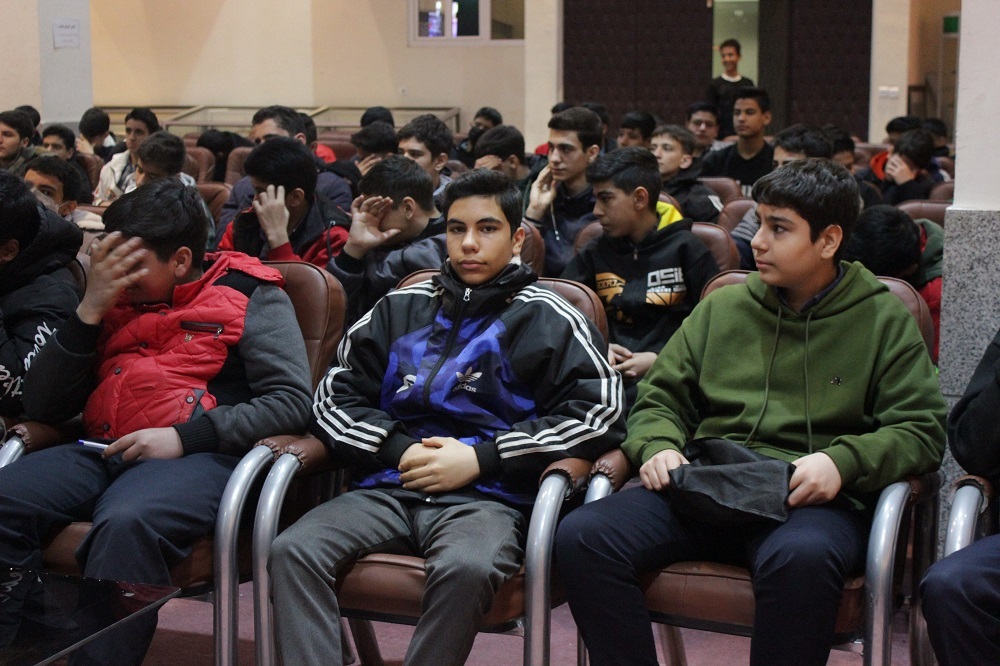 تصاویر/ بازدید دانش آموزان از موزه دفاع مقدس و مقاومت/۵۴