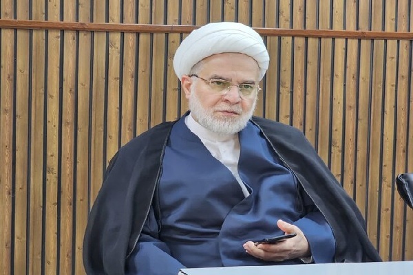 نماینده ولی فقیه در کردستان: تمام وجود انسان باید از معنای روزه بهره‌مند شود