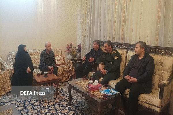 سرهنگ حبیب زاده: کشور عزیزمان ایران با خون پاک این شهدا معنا پیدا کرده و عزت امروز ما بر پایه ایثار و فداکاری همین جوانان رشید و مؤمن بنا شده است سرهنگ حبیب زاده: کشور عزیزمان ایران با خون پاک این شهدا معنا پیدا کرده و عزت امروز ما بر پایه ایثار و فداکاری همین جوانان رشید و مؤمن بنا شده است